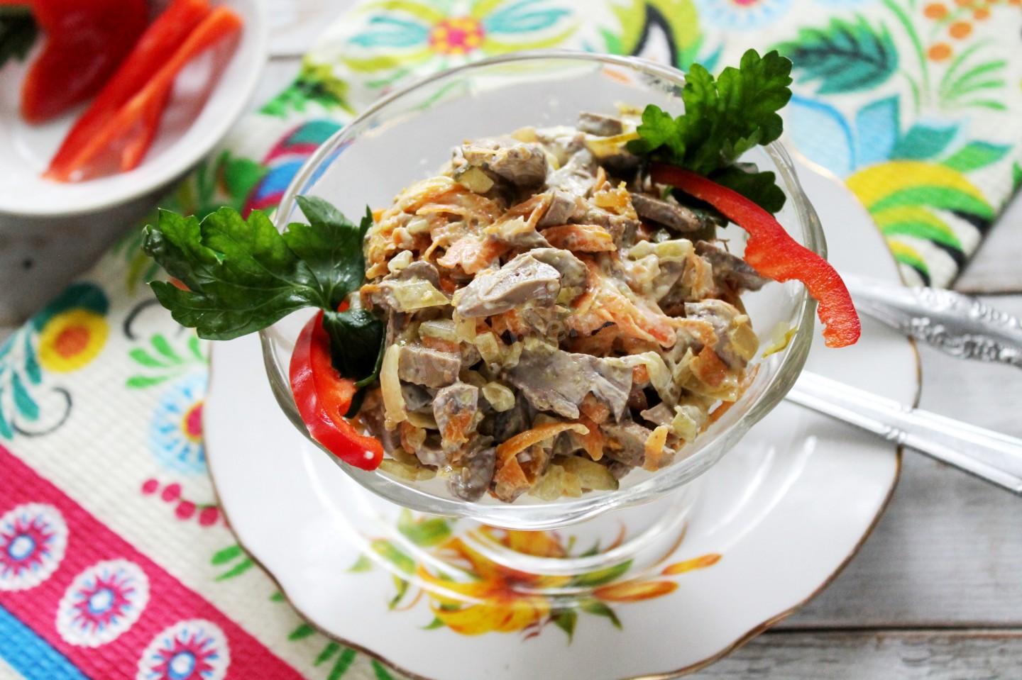 Тёплый салат из куриной печени