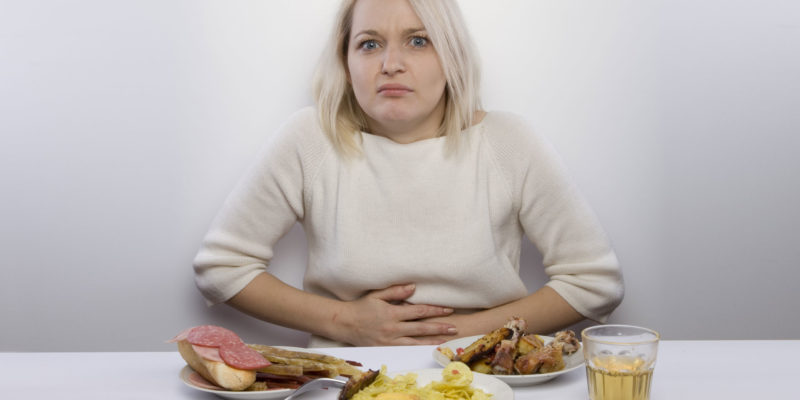 Что помогает от изжоги в домашних условиях — таблетки и народные средства