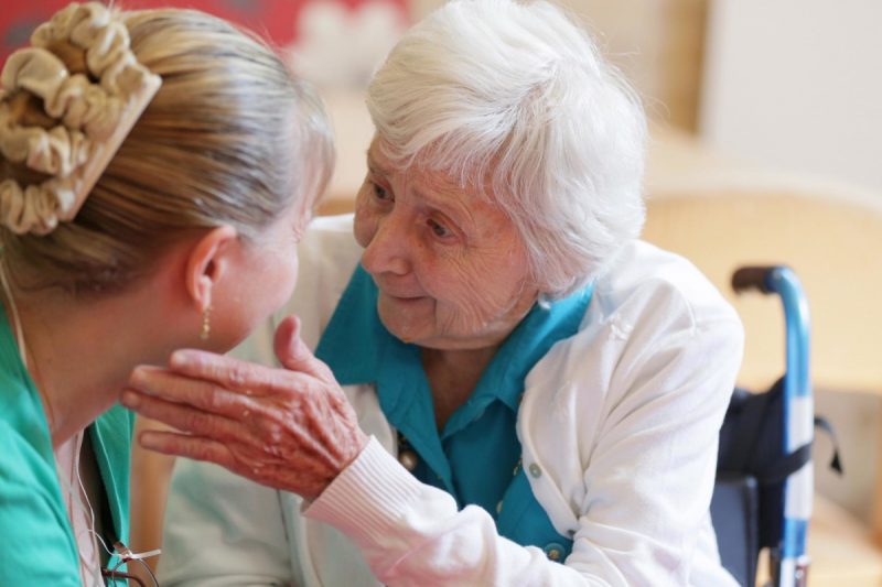 Что такое сенильная деменция у пожилых людей