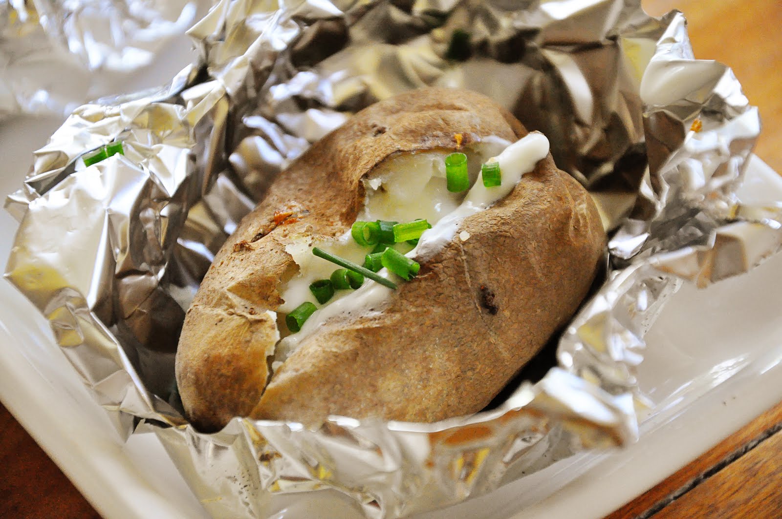 Запечённая картошка в духовке в фольге