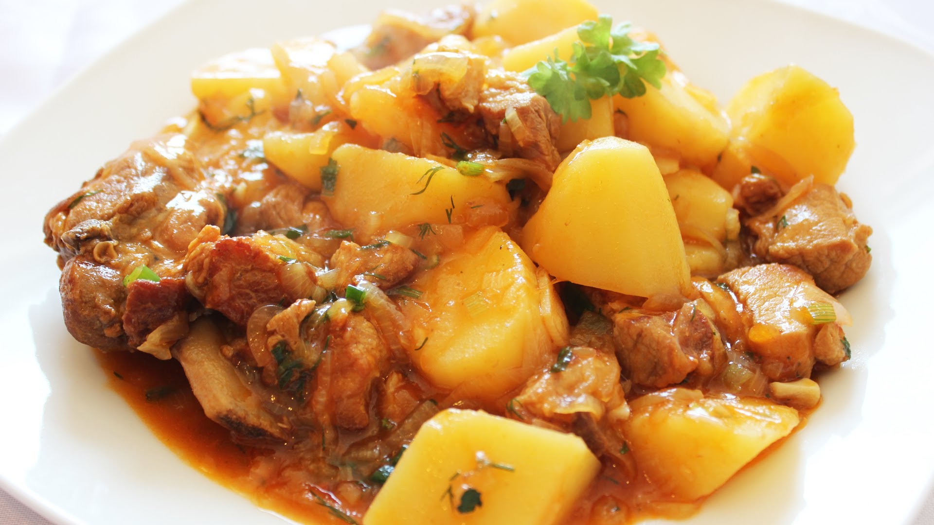 Жаркое по-брашовски, из свинины и картофеля