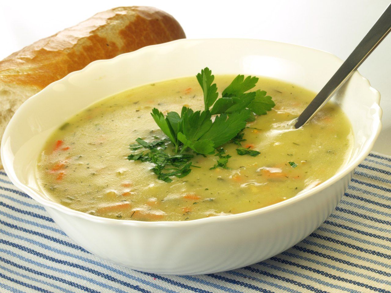 Суп из разных овощей. Для супа. Овощной суп. Суп пюре из овощей. Суп с сельдереем для похудения.