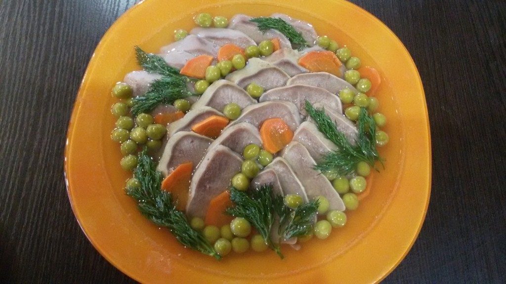 Порционное заливное из говяжьего языка с желатином рецепт с фото пошагово