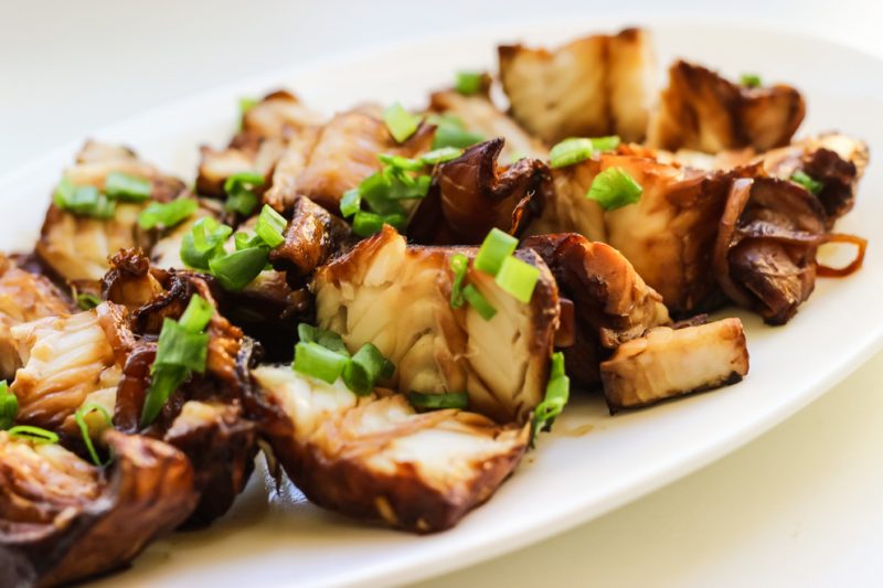 Минтай в духовке — 11 рецептов запекания