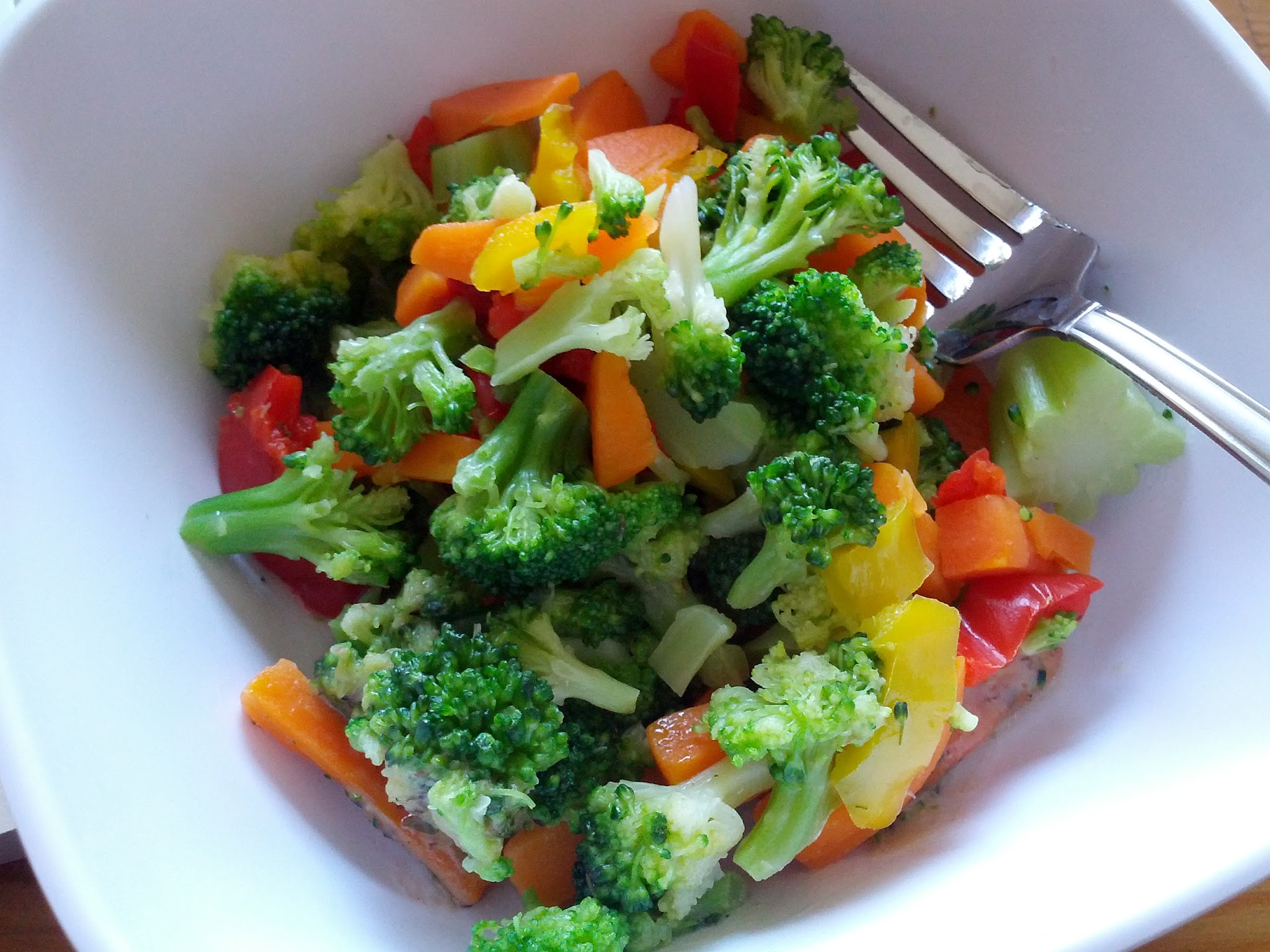 Варианты салата из овощей. Овощное рагу с брокколи. Брокколи альденте. Овощной салат. Овощной салат с брокколи.