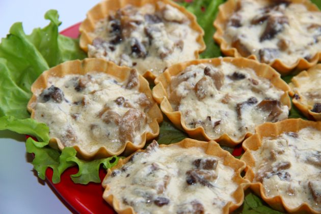Жульен в тарталетках с грибами и курицей – 6 рецептов