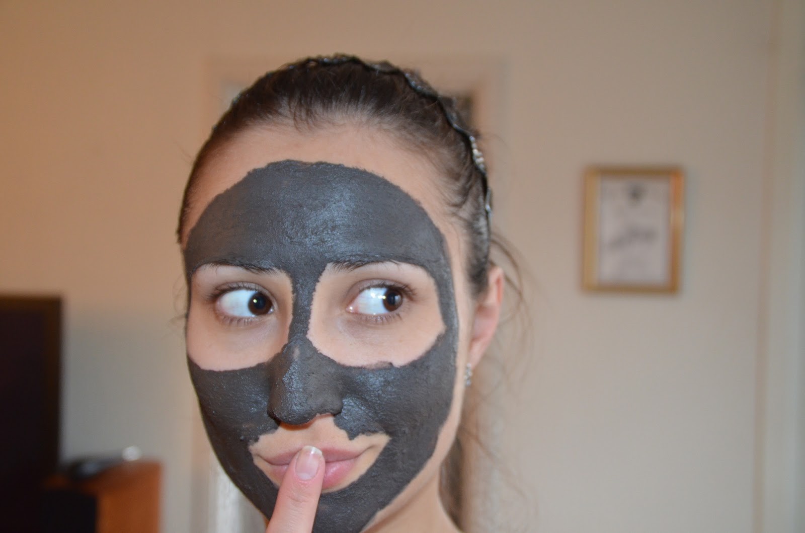 Черная глина маска для бровей