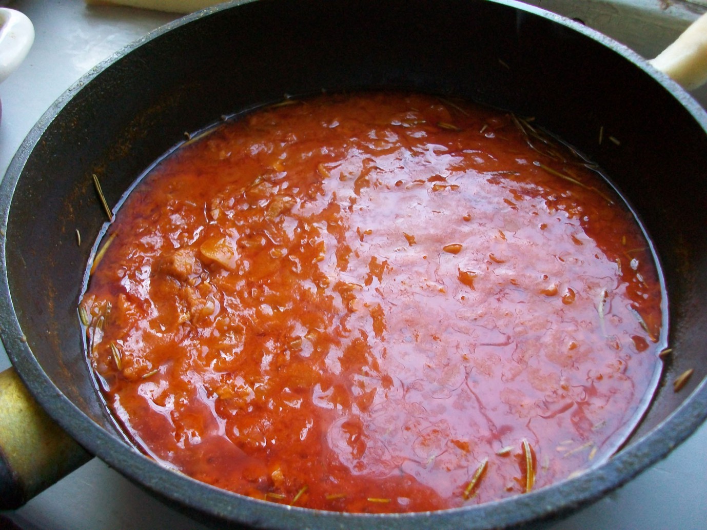 Подлива из сметаны и томатной пасты