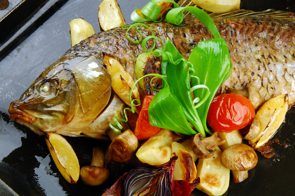 Как приготовить карпа – 12 вкусных рецептов