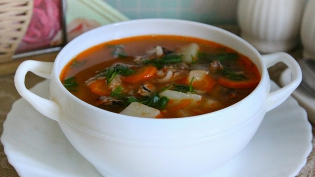 Суп с килькой в томатном соусе рецепт с вермишелью и картошкой рецепт с фото