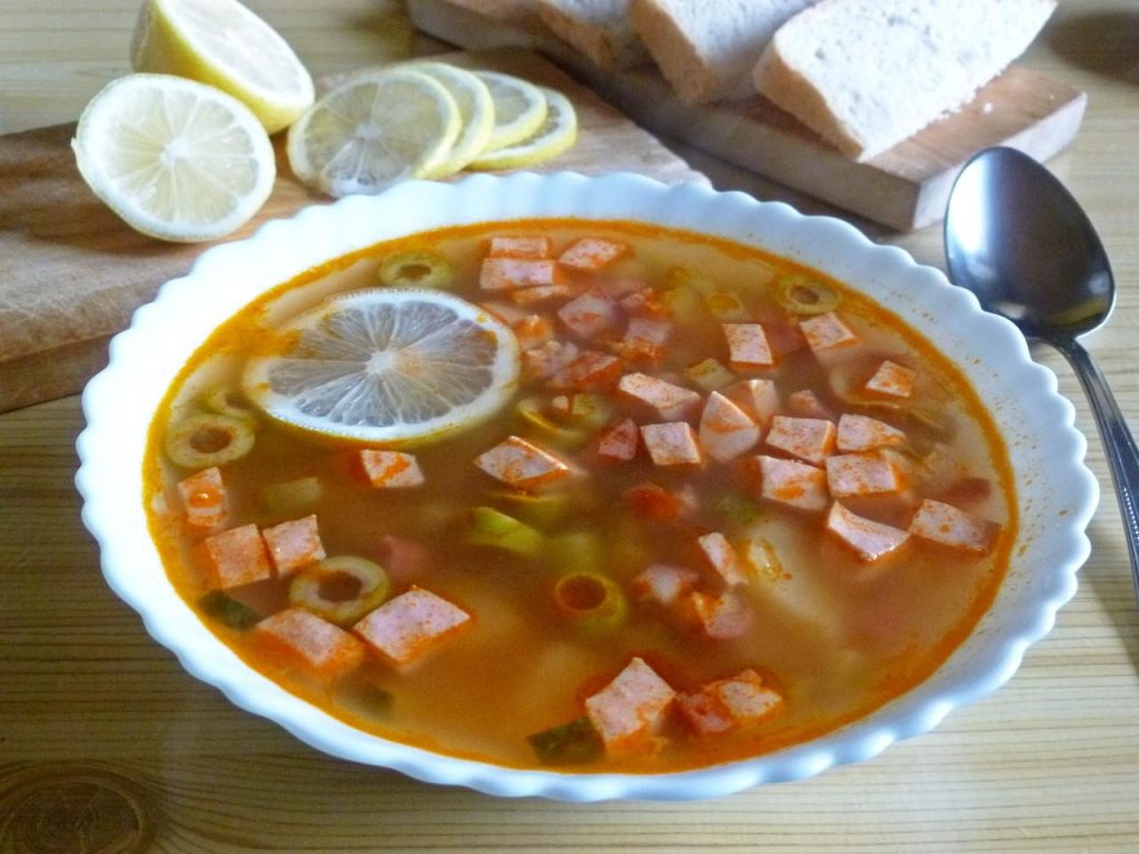 Суп с сосисками – 7 пошаговых рецептов быстрого и вкусного супа