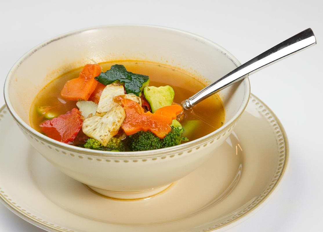 Суп из разных овощей. Овощной суп. Для супа. Суп овощной вегетарианский. Супы на овощном отваре.