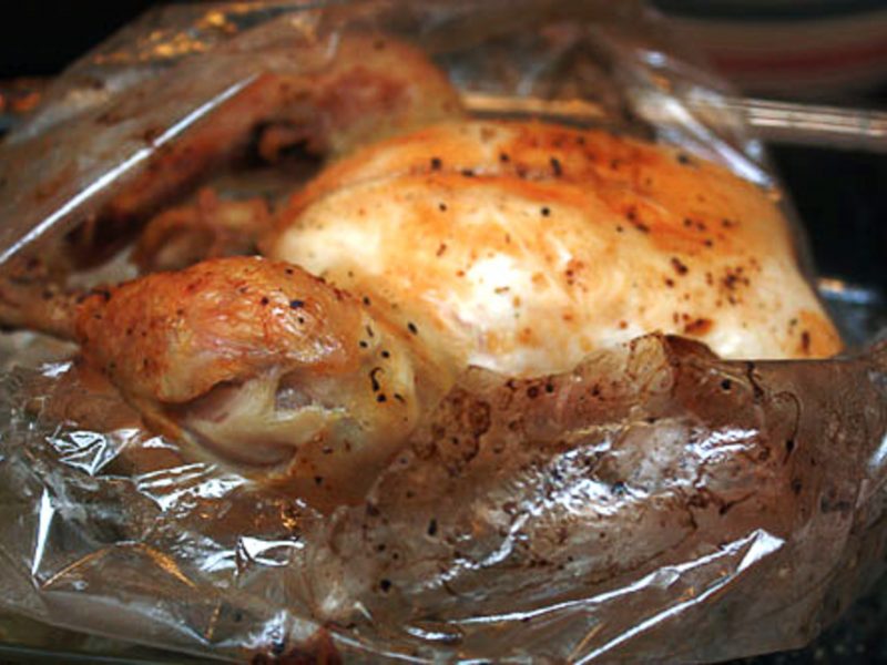 Курица в пакете для запекания в духовке — 3 рецепта приготовления