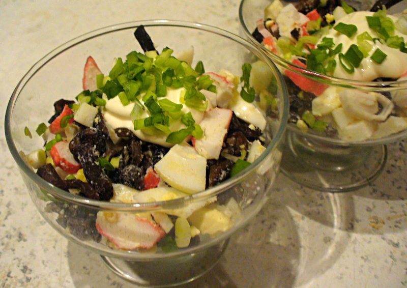 Авокадо рецепты приготовления салатов с крабовыми палочками яйцами