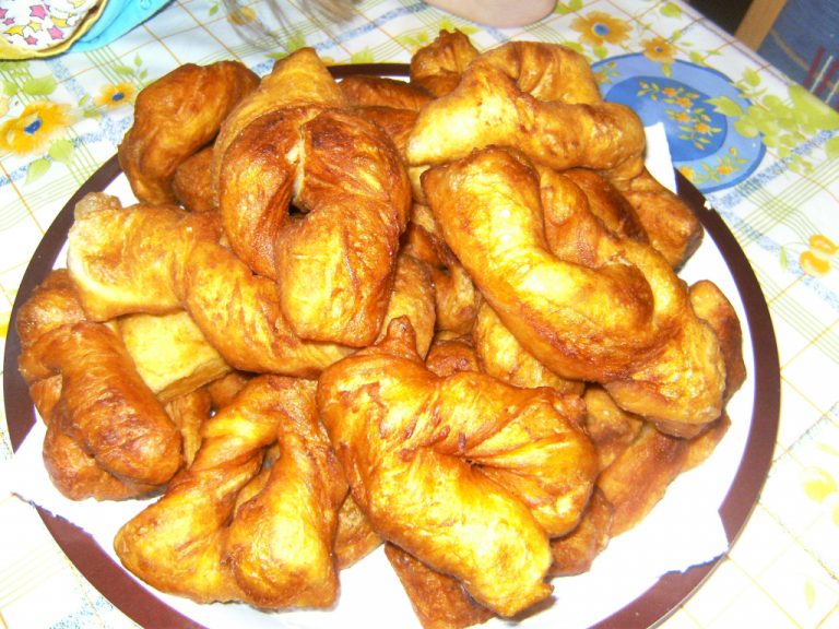 Хворост на молоке 7 простых и вкусных рецептов