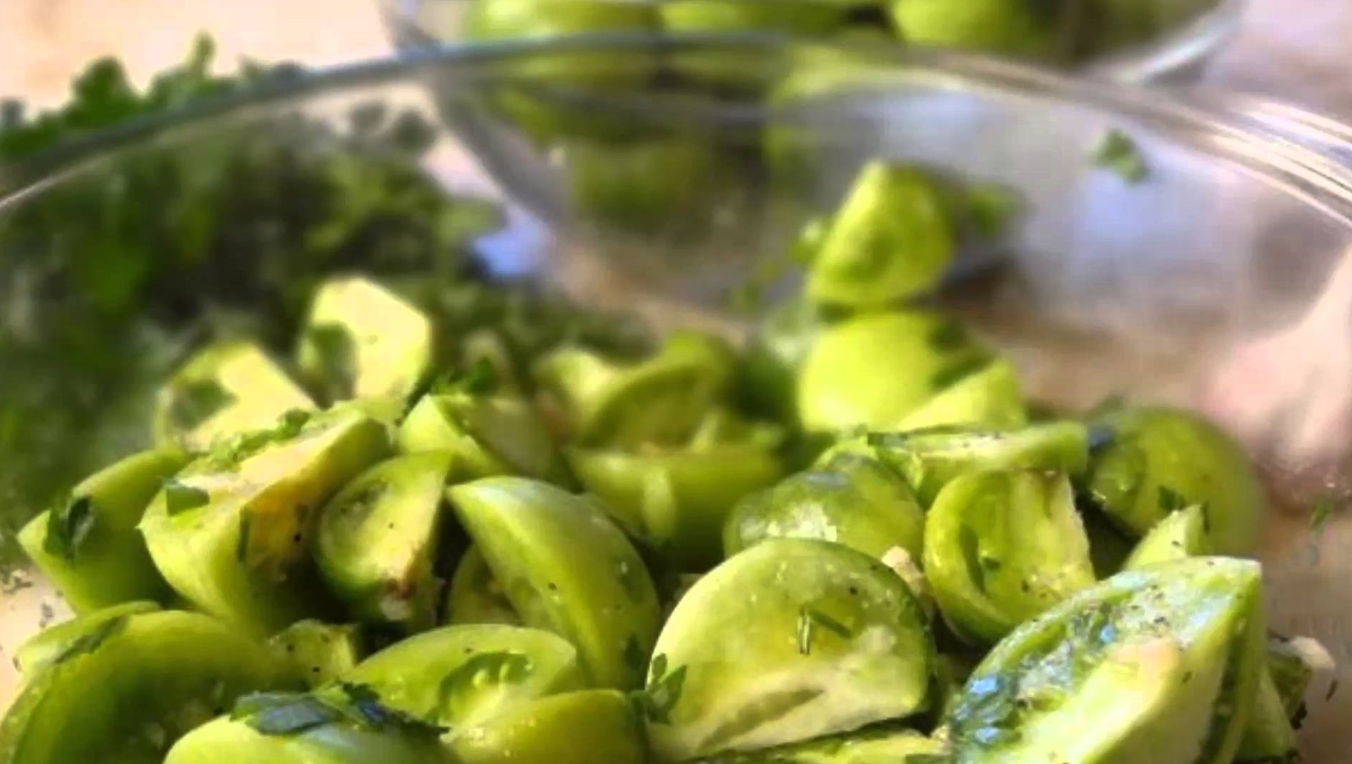 Маринованные зеленые помидоры дольками