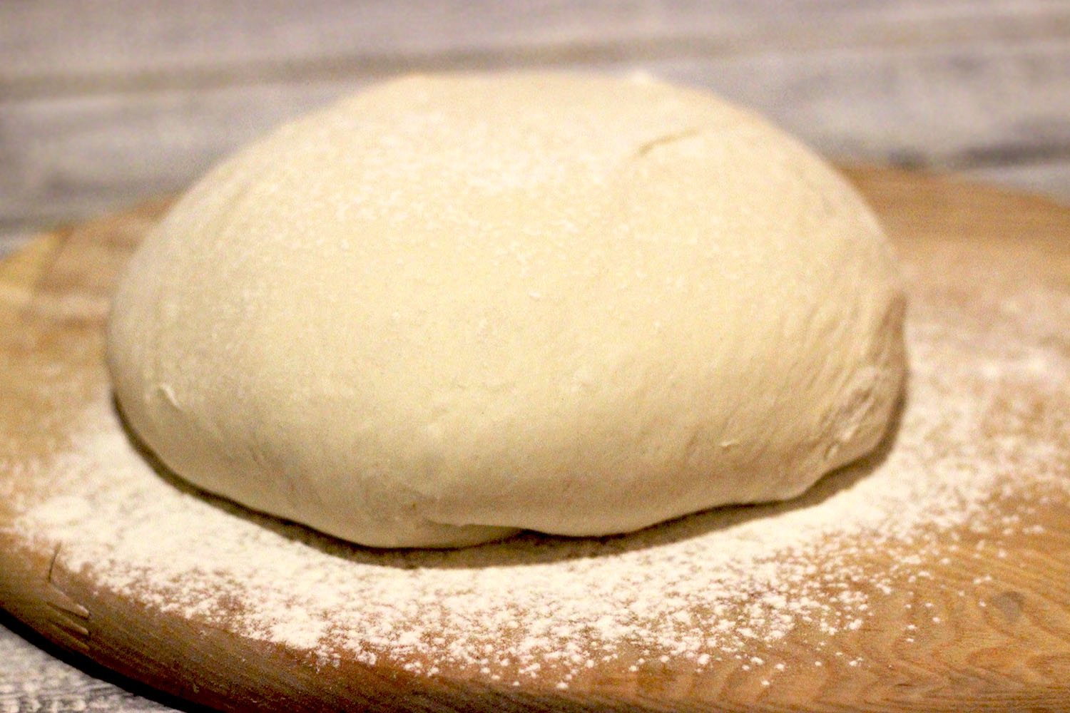 Из муки делают тесто. Тесто. Хлебное тесто. Тесто для хлеба. Крутое тесто.