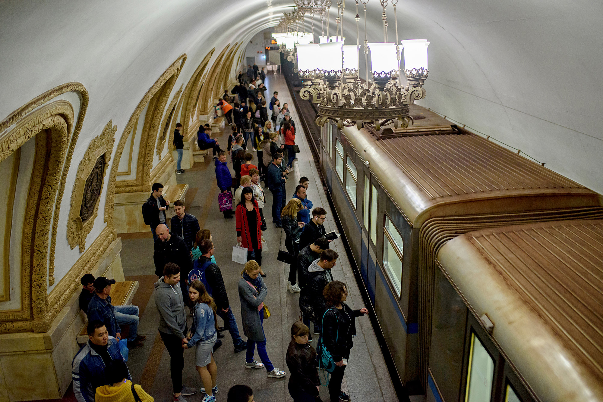 Включи русский метро. Метро. Московское метро. Станция метро. Самые красивые станции метро.