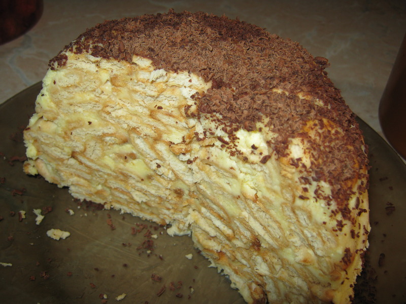 Торт из печенья рыбки без выпечки рецепт. Торт с крекером рыбки. Торт из печенья с бананом. Торт из крекера без выпечки. Банановый торт из печенья.