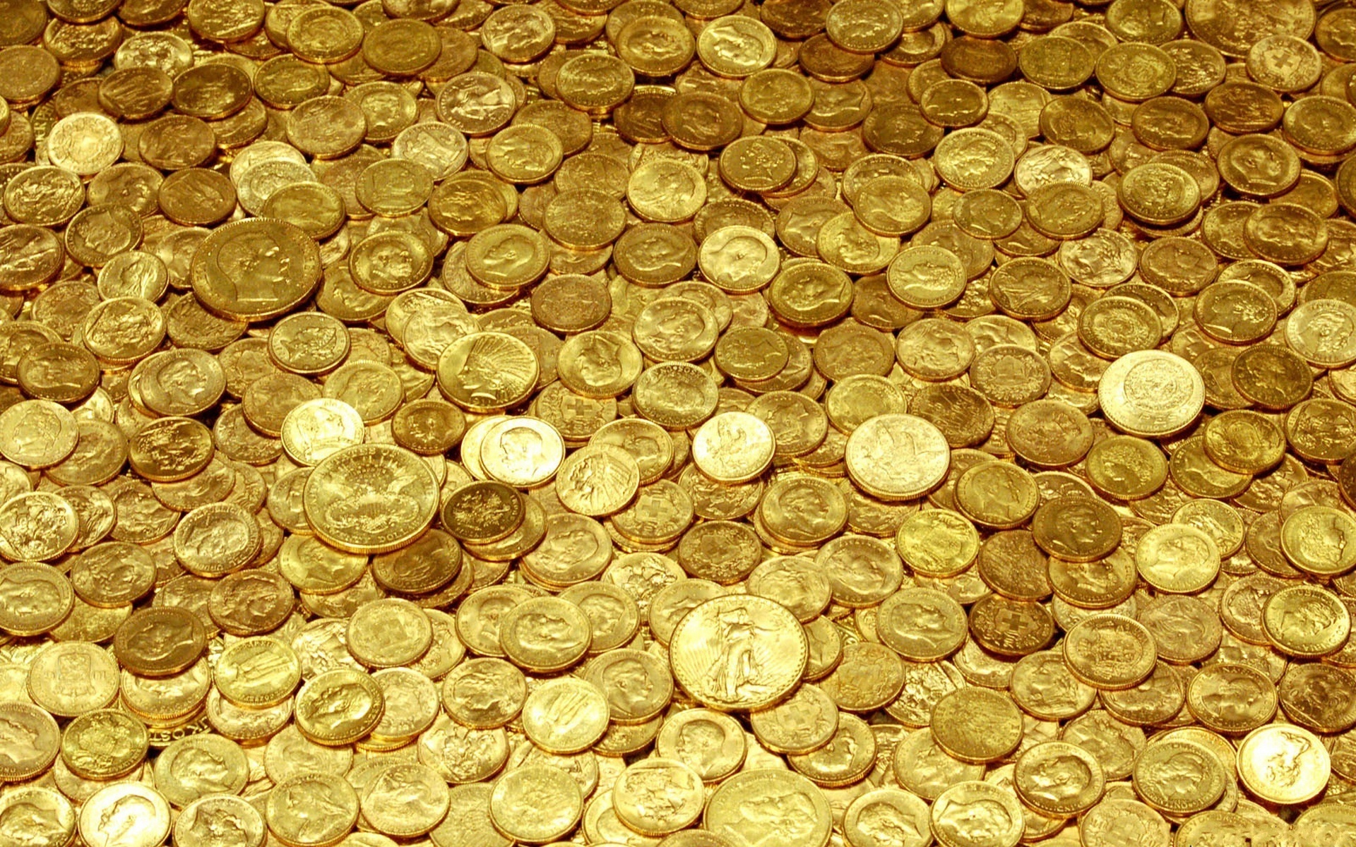 Золотые, серебряные монеты.
