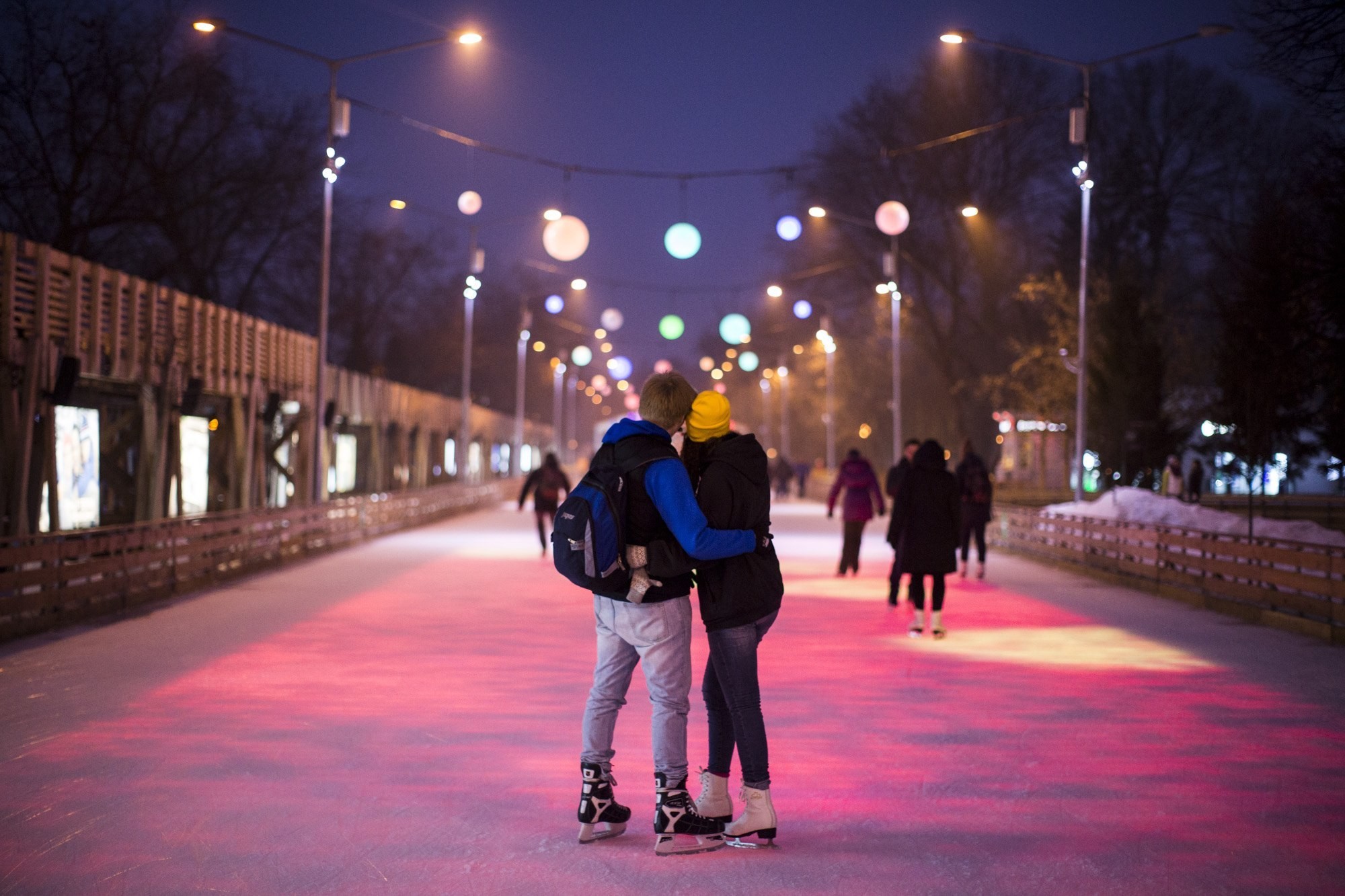 Фото пары ночью на улице
