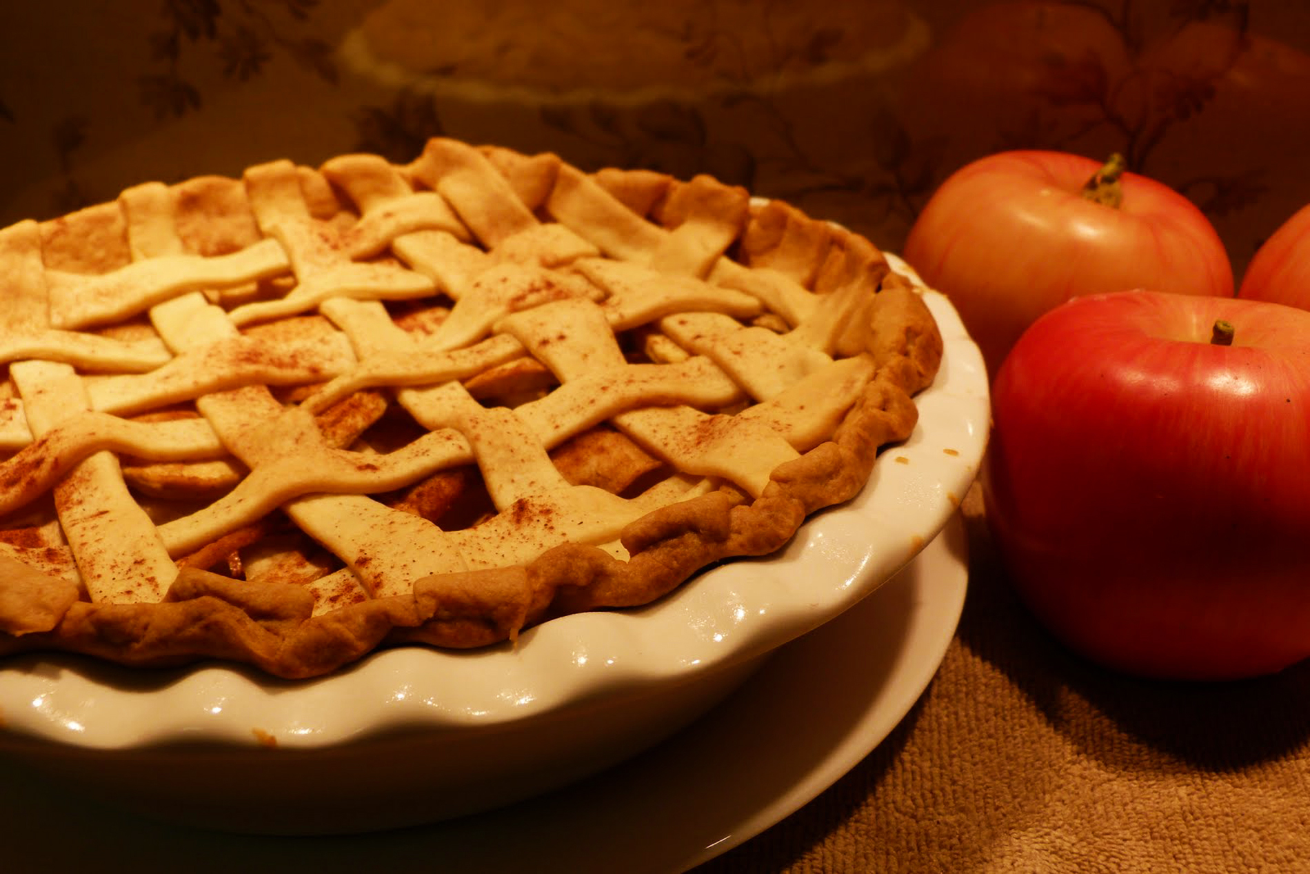 Например пирог. Шарлотка американский пирог. Apple pie (яблочный пирог). Американский яблочный пирог. Индийский яблочный пирог Шримати.