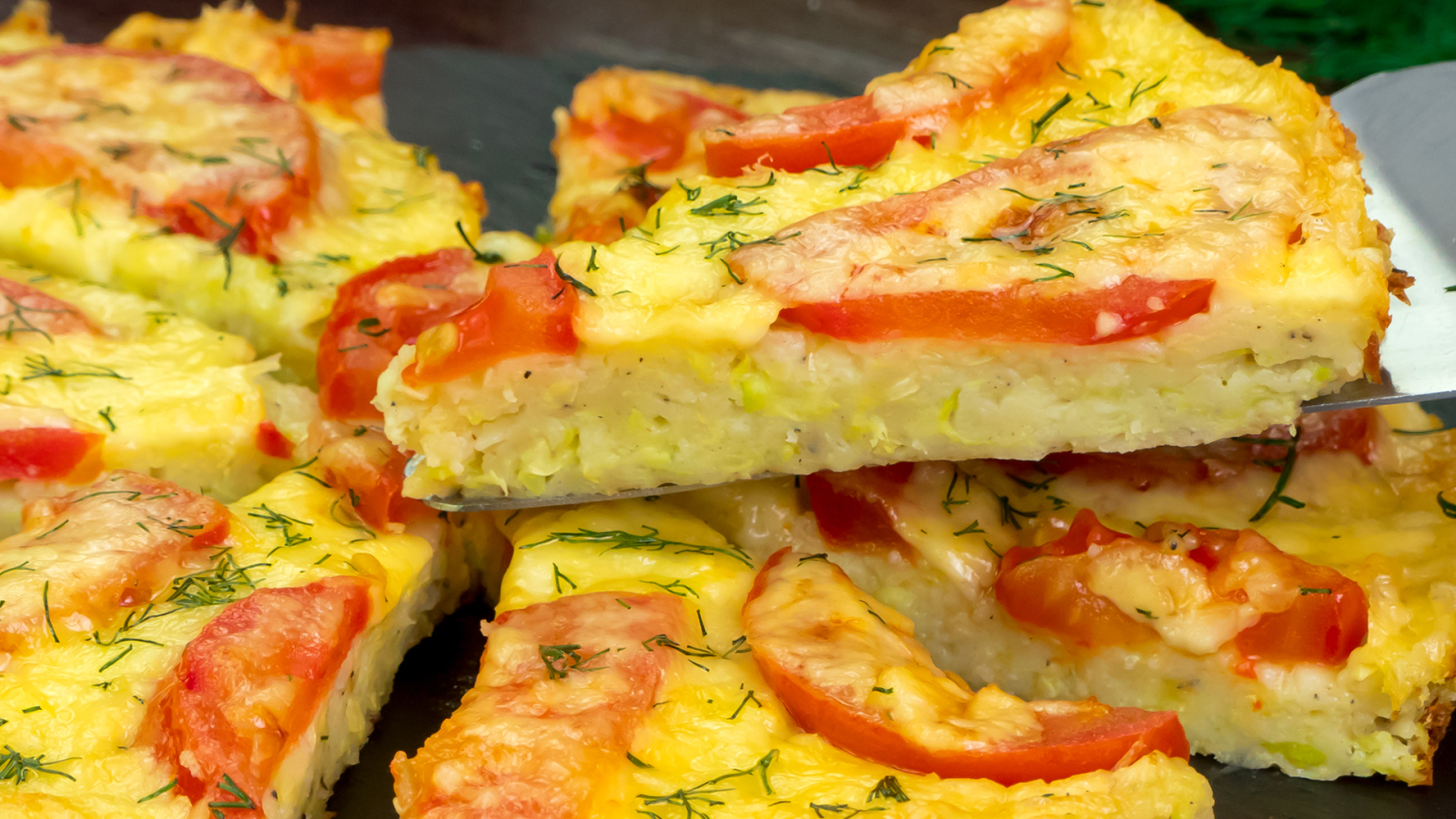 пицца рецепт приготовления с колбасой с сыром помидорами и сыром фото 78