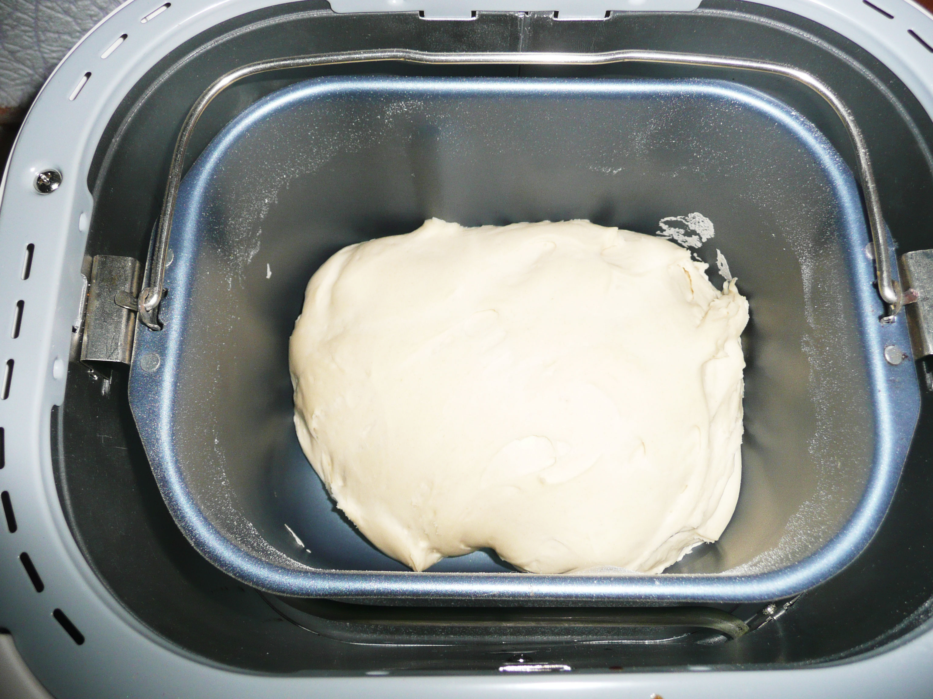 Как замешивают тесто на вареники