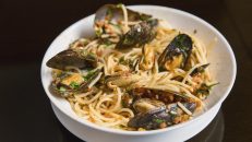 Как приготовить замороженные мидии – 7 вкусных и правильных рецептов