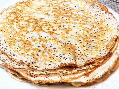 Блины на сыворотке тонкие с дырочками – 6 рецептов