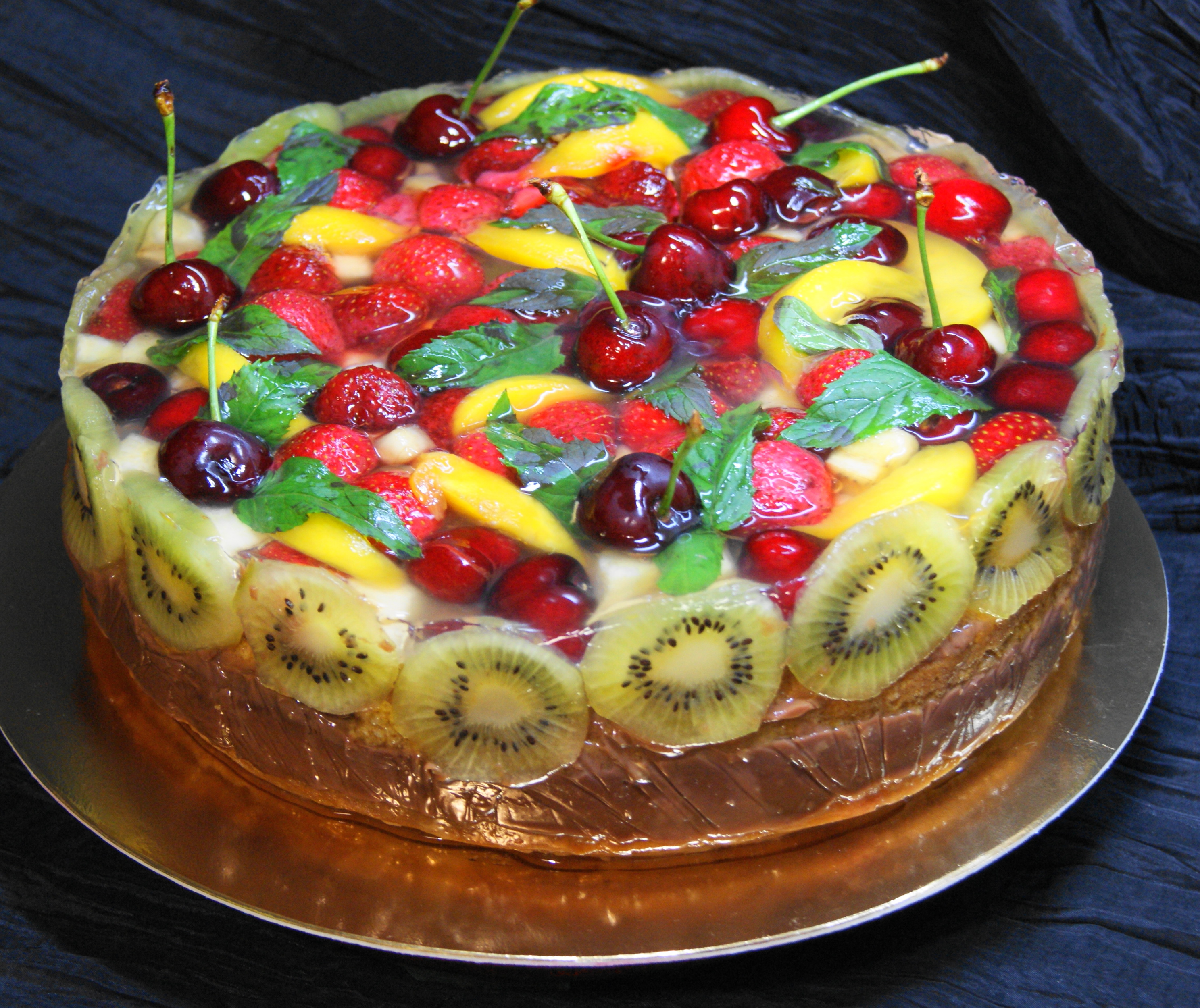 Торт с желе. Фруктовый торт. Украшение торта фруктами и желе. Красивые фруктовые торты. Фруктовый торт на день рождения.