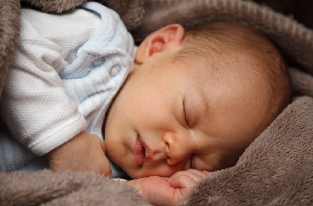 Сонник родить мальчика — к чему снится